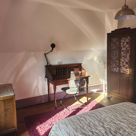 Appartement Atypique - 2 Chambres - Rue Calme Dans Centre Ville 色当 外观 照片