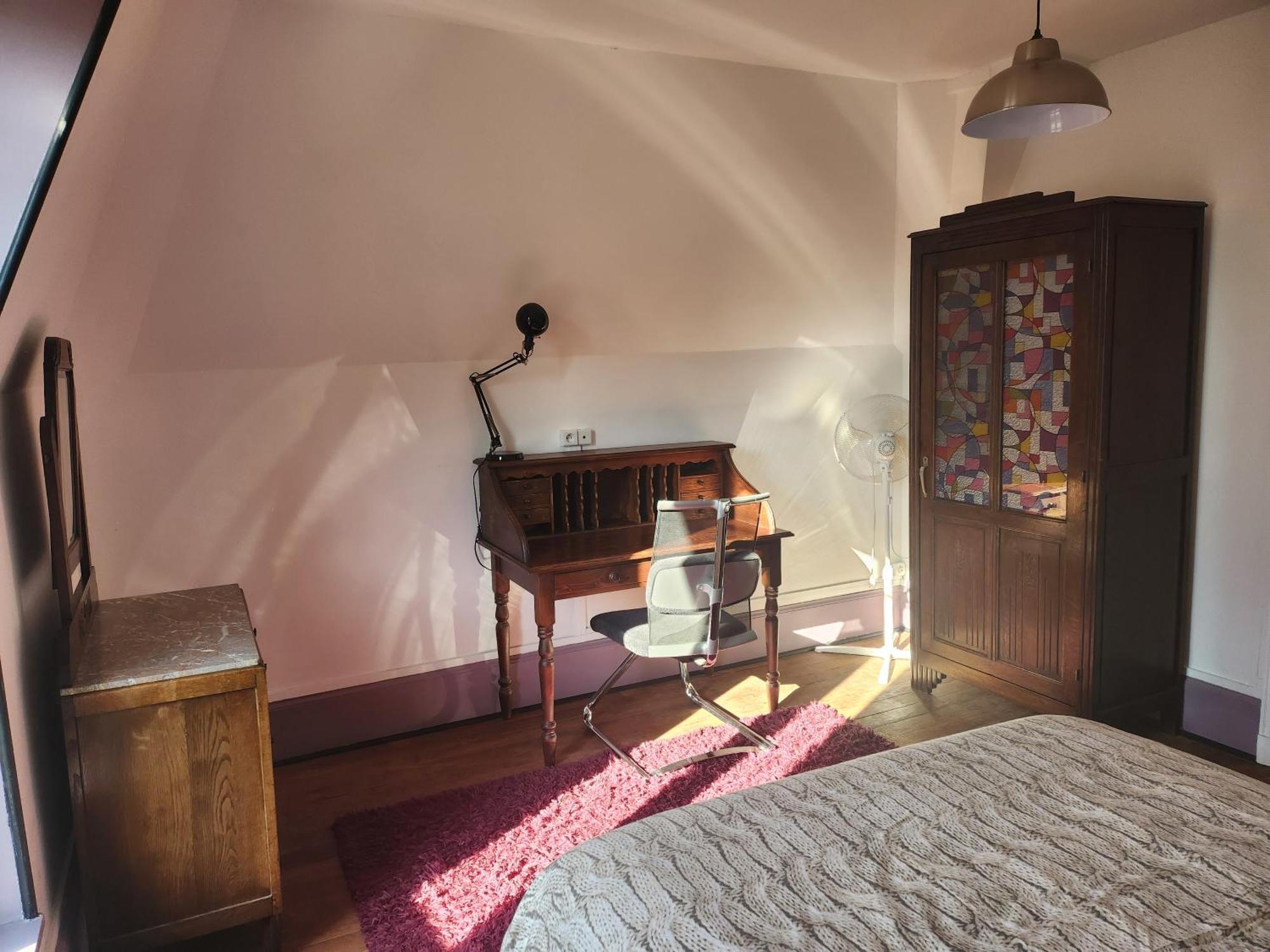 Appartement Atypique - 2 Chambres - Rue Calme Dans Centre Ville 色当 外观 照片