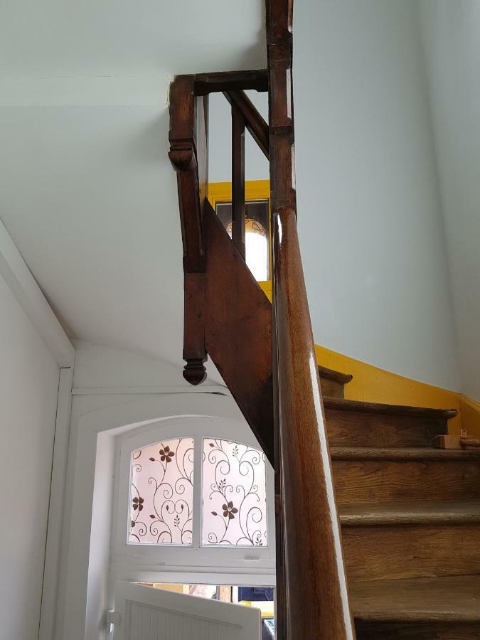 Appartement Atypique - 2 Chambres - Rue Calme Dans Centre Ville 色当 外观 照片