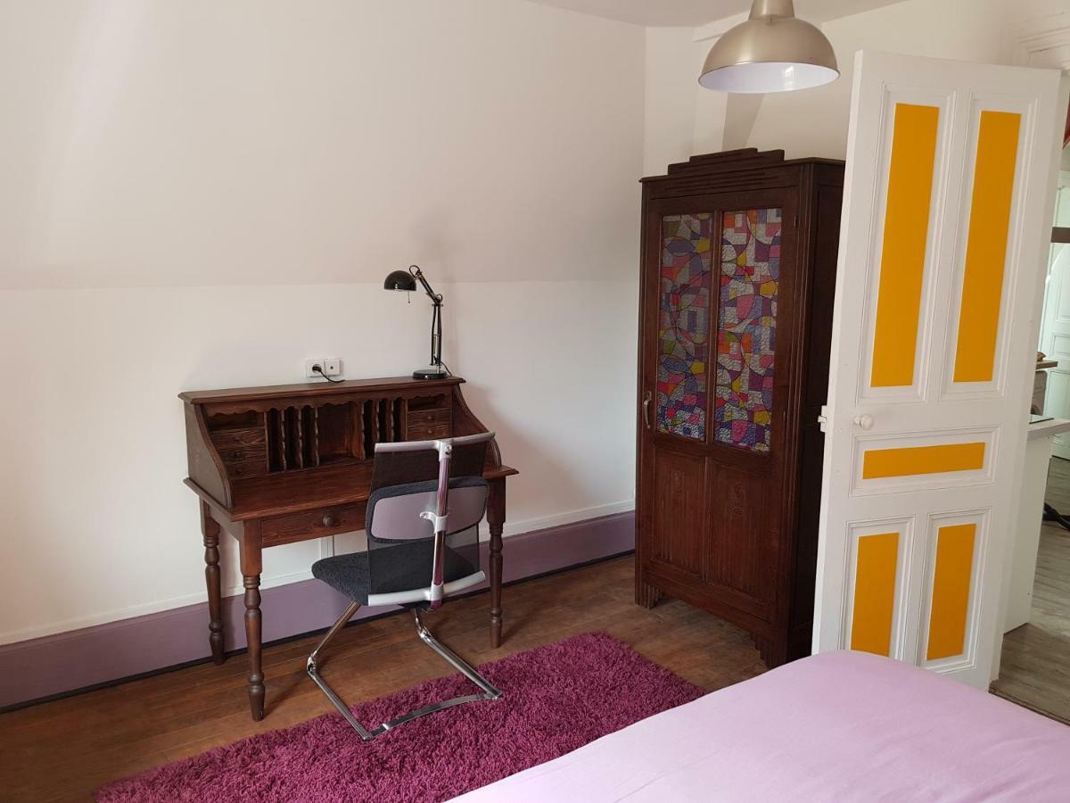 Appartement Atypique - 2 Chambres - Rue Calme Dans Centre Ville 色当 外观 照片