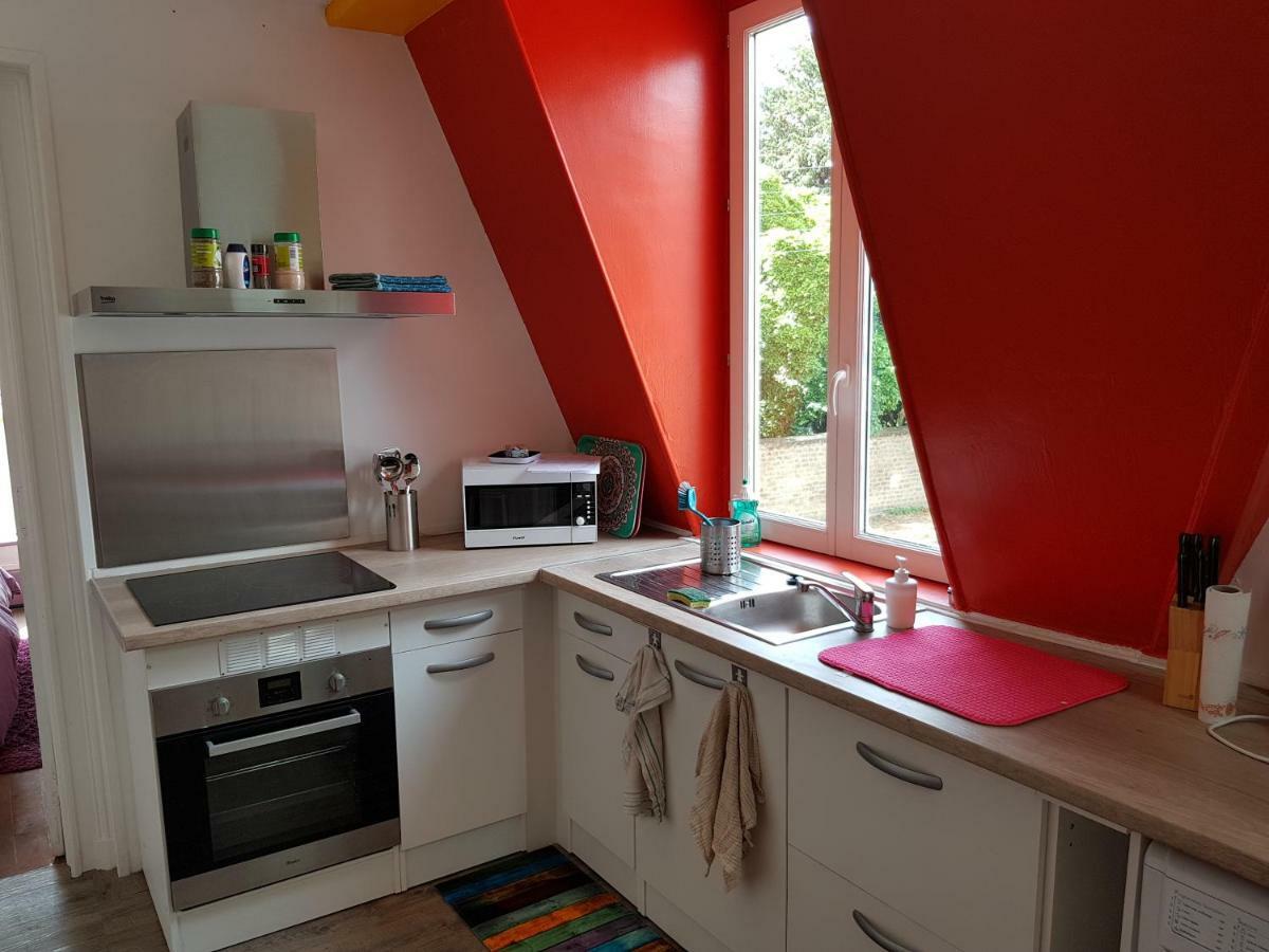 Appartement Atypique - 2 Chambres - Rue Calme Dans Centre Ville 色当 外观 照片