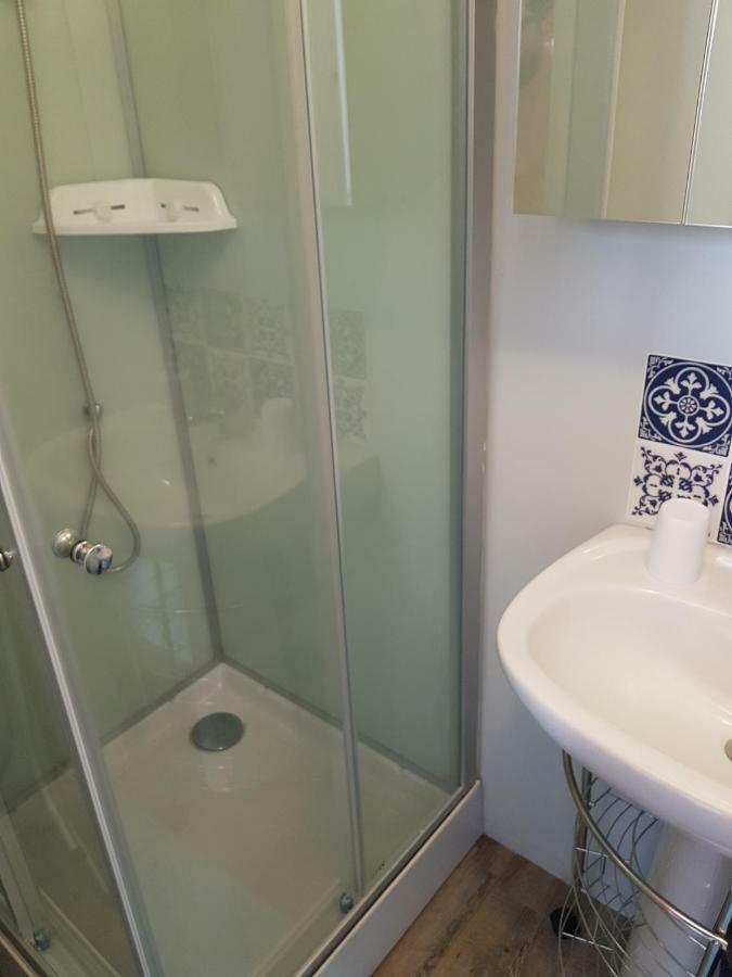 Appartement Atypique - 2 Chambres - Rue Calme Dans Centre Ville 色当 外观 照片